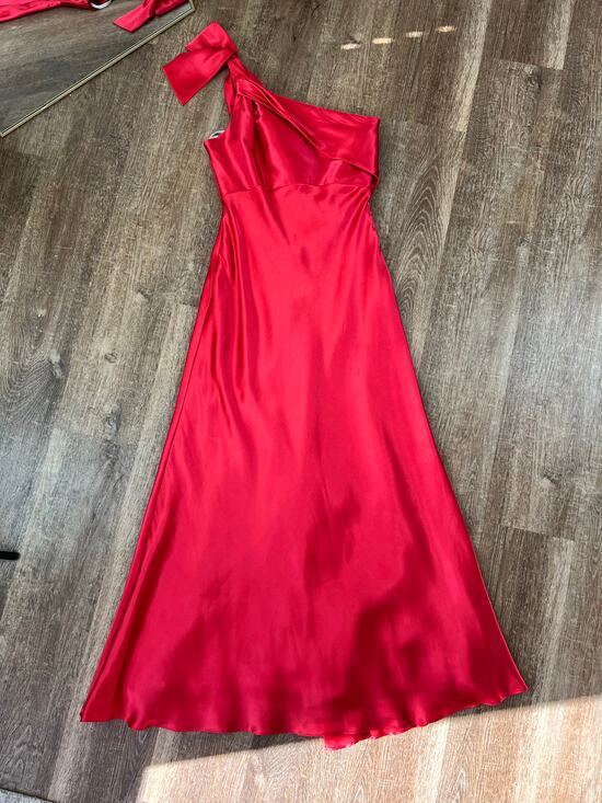 Jessica McClintock for Gunne Sax Dresses & Skirts - Jessica McClintook for Gunne Sax Vintage Beautiful Red One Shoulder Satin Dress